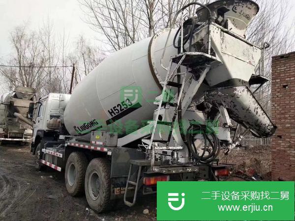 轉讓16年11月份14方豪沃攪拌車，跑4萬公里，極品中的極品，