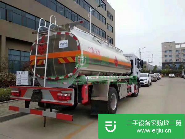 東風12噸鋁合金油罐車  出售