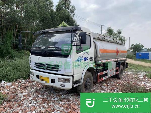 8噸手續齊全油罐車低價出售