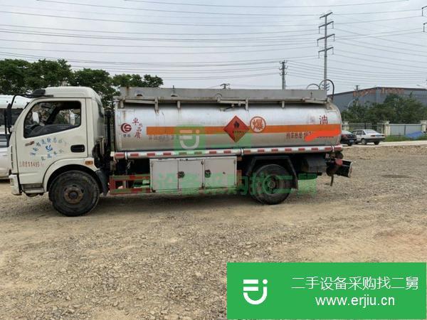轉讓東風8噸二手油罐車現車  已經審車 價格優惠