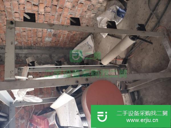 轉(zhuǎn)讓700型全新單層冷切機一臺。制袋機