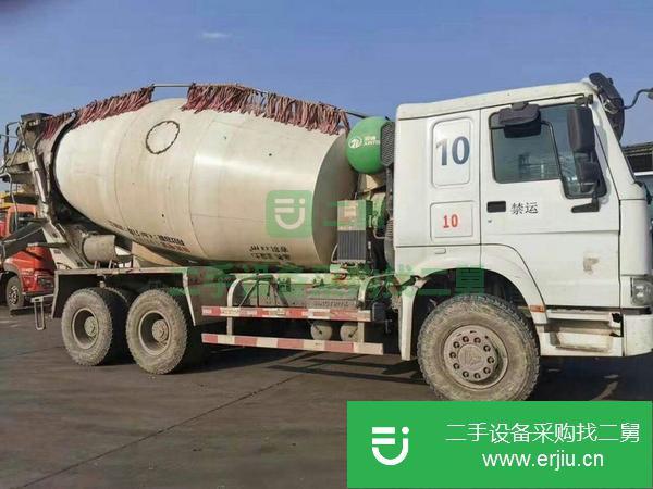 轉讓13年豪沃攪拌車  大12方  車況好 全手續