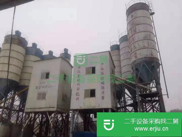 低價出售兩套120攪拌站,一套中聯,一套鴻得利,仕高瑪主機