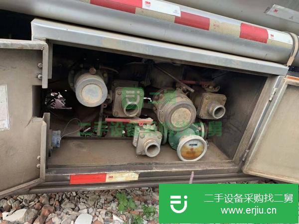 8噸手續齊全油罐車低價出售