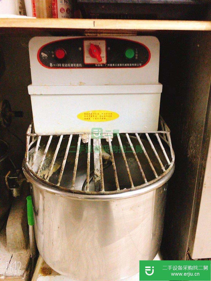 出售二手 的面包蛋糕發酵箱 和面機