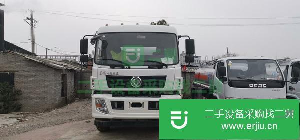 東風(fēng)多利卡8噸油罐車