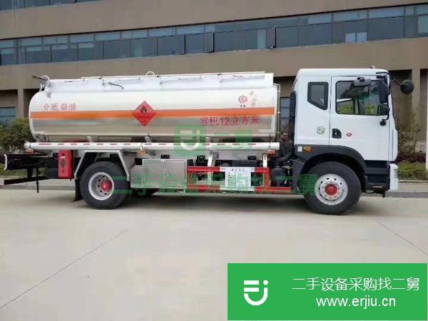 東風12噸鋁合金油罐車  出售