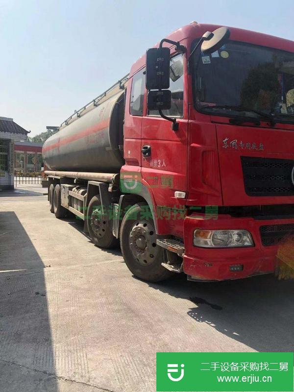 轉(zhuǎn)讓32噸東風(fēng)國五鋁合金油罐車低價(jià)急售