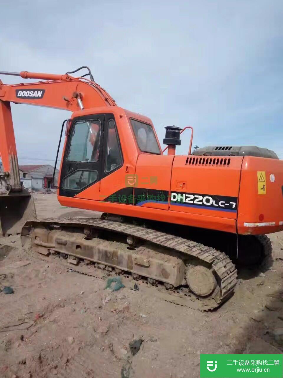 個人急售原版斗山 DH220LC-7二手 挖掘機 (誠信經營，包送到家)