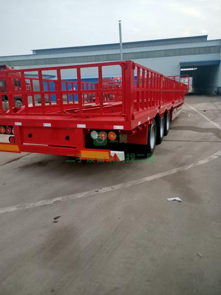 出售標箱側翻，購機板，蒼藍，展翼車，后翻，等半掛車