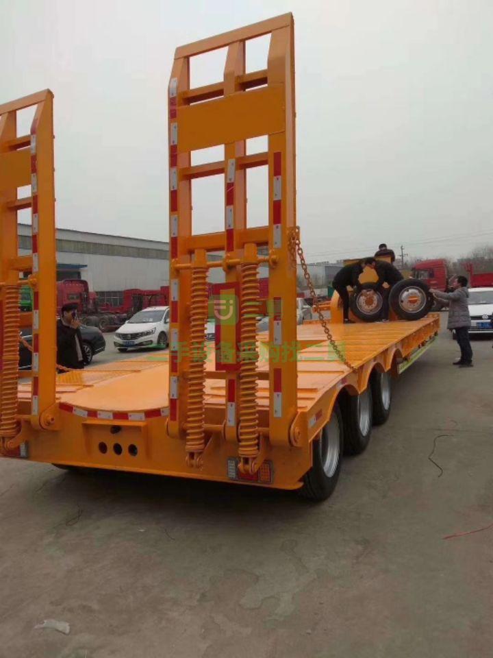 出售標箱側翻，購機板，蒼藍，展翼車，后翻，等半掛車