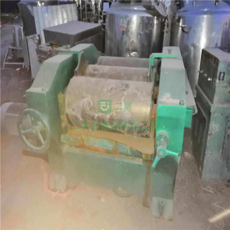 現(xiàn)貨供應(yīng)二手三輥研磨機(jī) 二手150型三輥研磨機(jī)二手油墨三輥研磨機(jī)