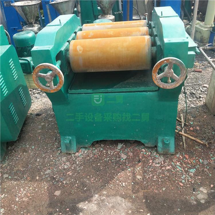 現(xiàn)貨供應(yīng)二手三輥研磨機(jī) 二手150型三輥研磨機(jī)二手油墨三輥研磨機(jī)
