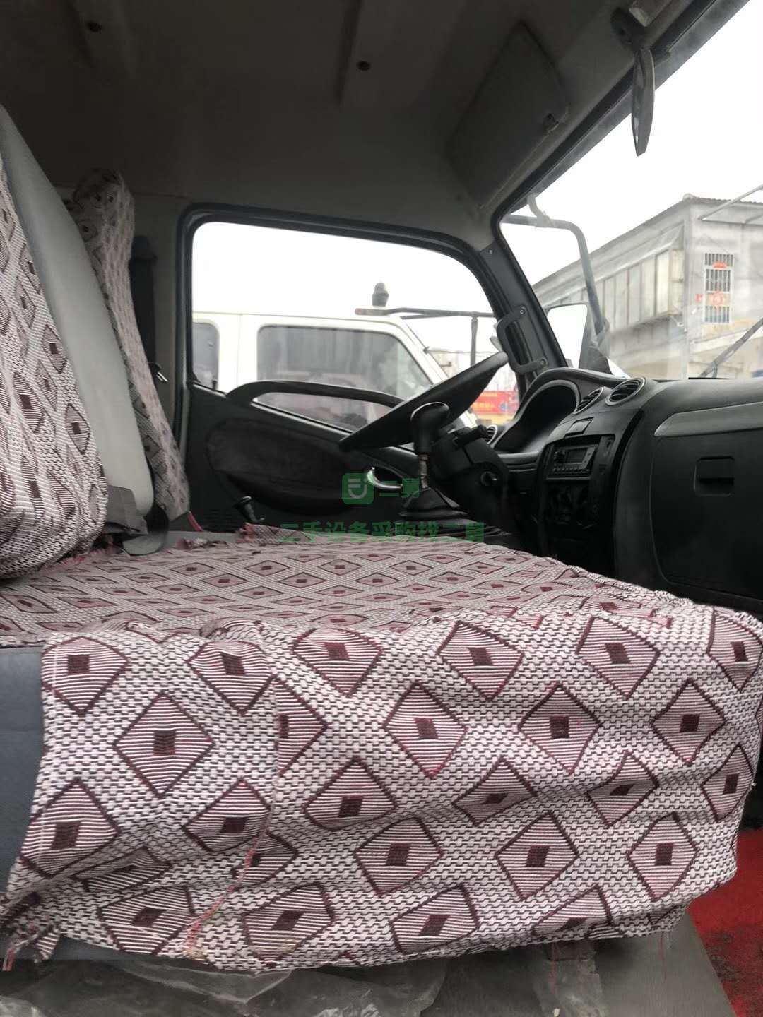 轉讓二手小型攪拌車 便宜處理6方二手攪拌罐車