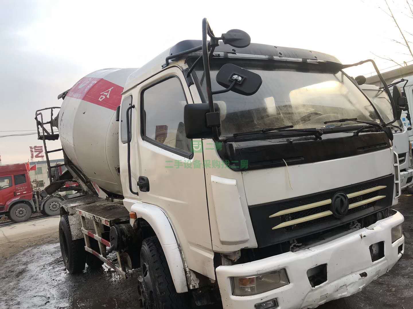 轉讓二手小型攪拌車 便宜處理6方二手攪拌罐車