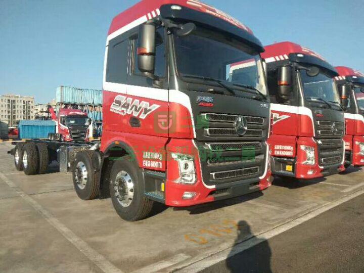 出售前四后八三一重卡牽引車430馬力