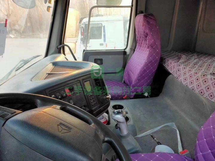 個人低價轉讓17年國五二手攪拌罐車