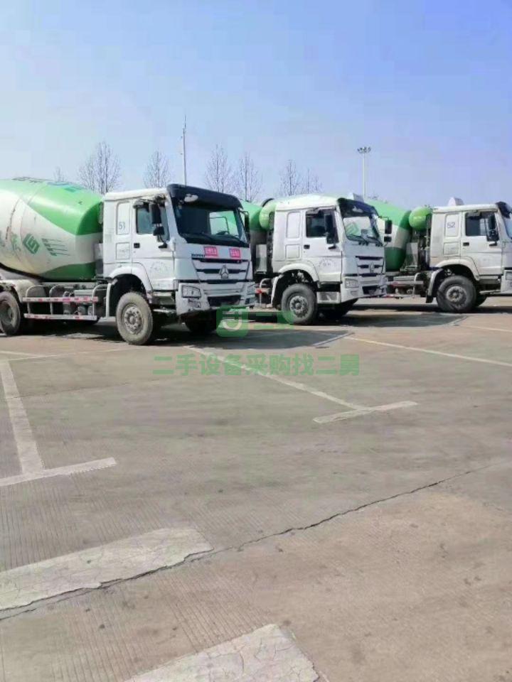 低價轉讓二手混泥土攪拌罐車