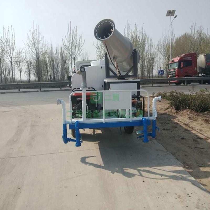 出售小型電動(dòng)灑水車  送貨到家的灑水車