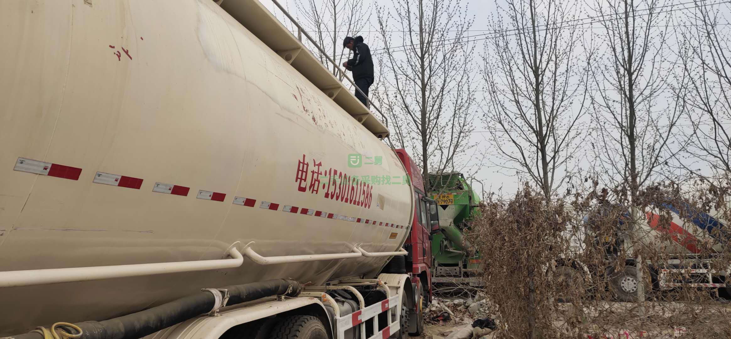出售2018年6月到11月新款德龍x3000散裝水泥罐車