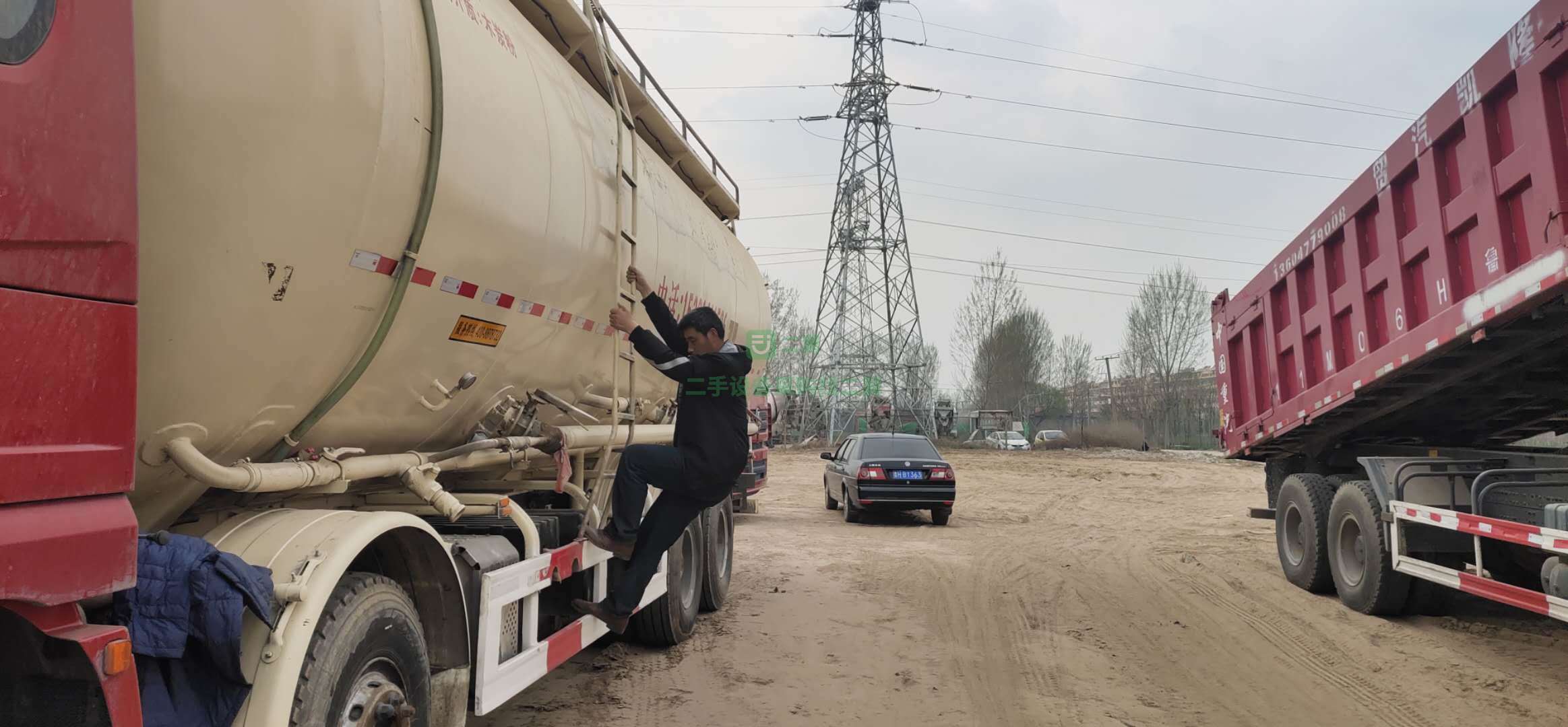 出售2018年6月到11月新款德龍x3000散裝水泥罐車