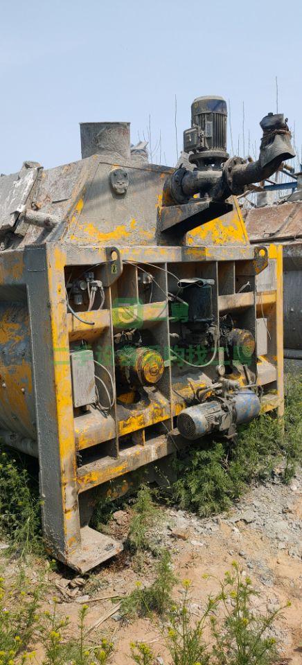 出售二手的九成新的中聯(lián)重科180樓攪拌機