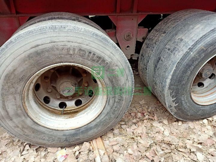 出售13米60標車隱形側翻半掛車 手續齊全 依舊換新