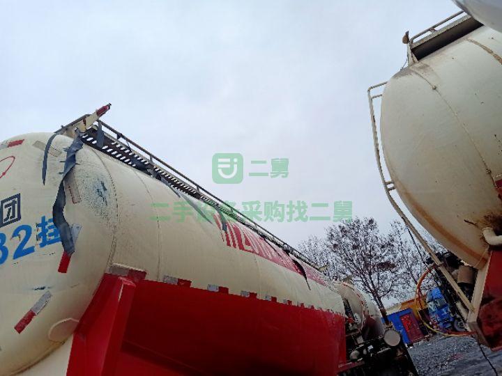 出售2018年45方輕型散裝水泥罐車(chē)  高強(qiáng)板 手續(xù)齊全