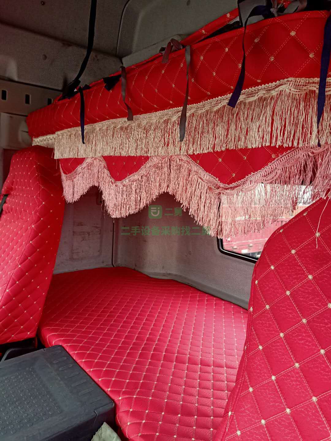 出售二手一汽解放J6P牽引車(chē)，國(guó)五排放，可分期