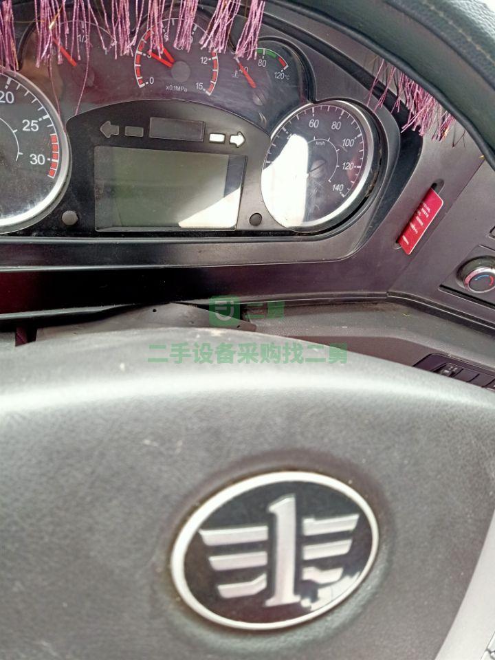 出售一汽解放青島悍V雙驅輕體國五排放牽引車 可分期付款