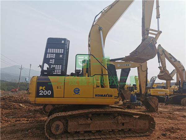 轉讓二手挖掘機小松200-8k 純土方車 手續齊全