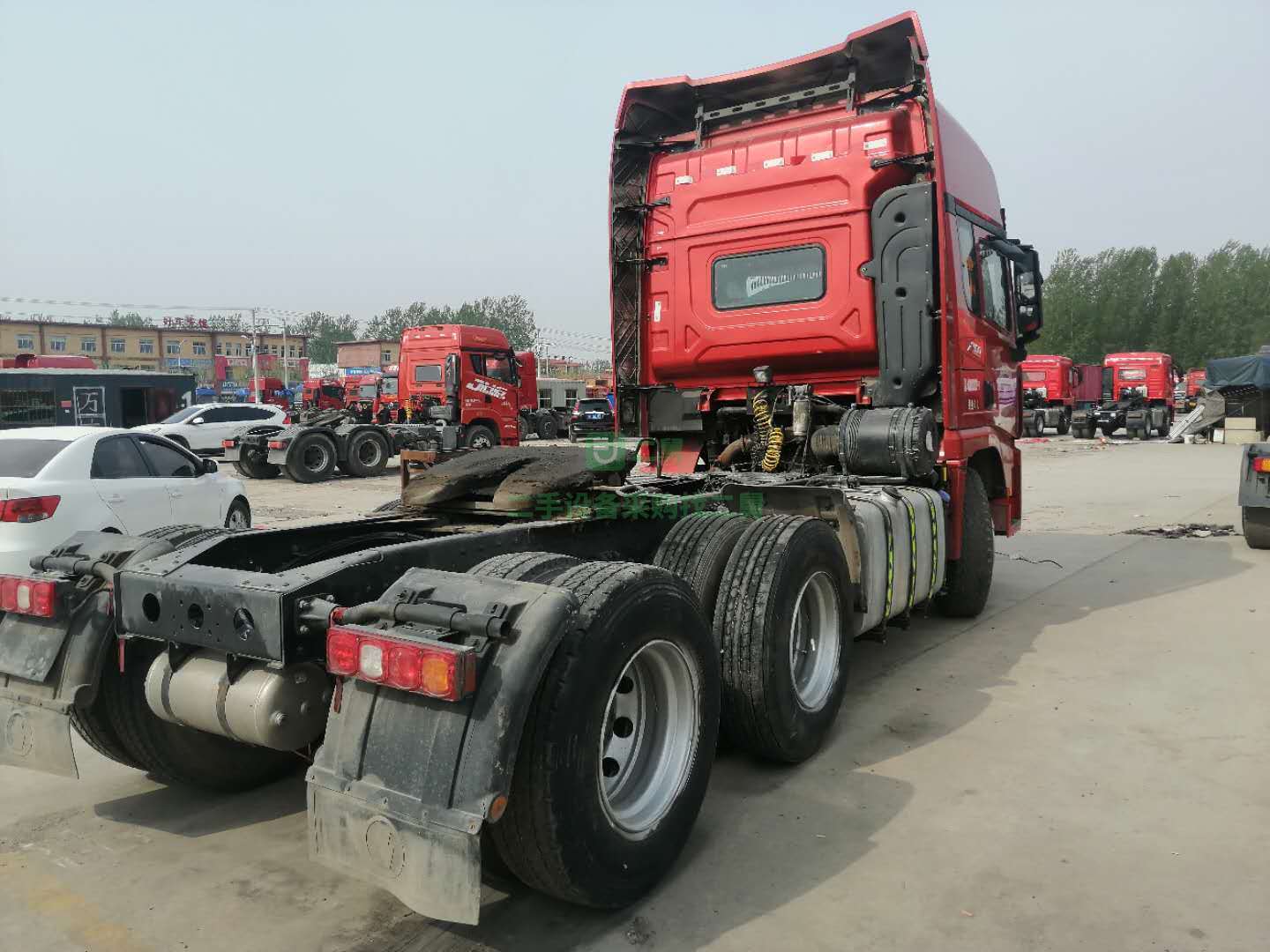 出售17年11月份德龍X3000牽引車，國五排放雙驅(qū)輕體，430馬力，帶液緩
