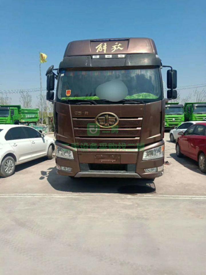 出售解放j6p牽引車  460馬力