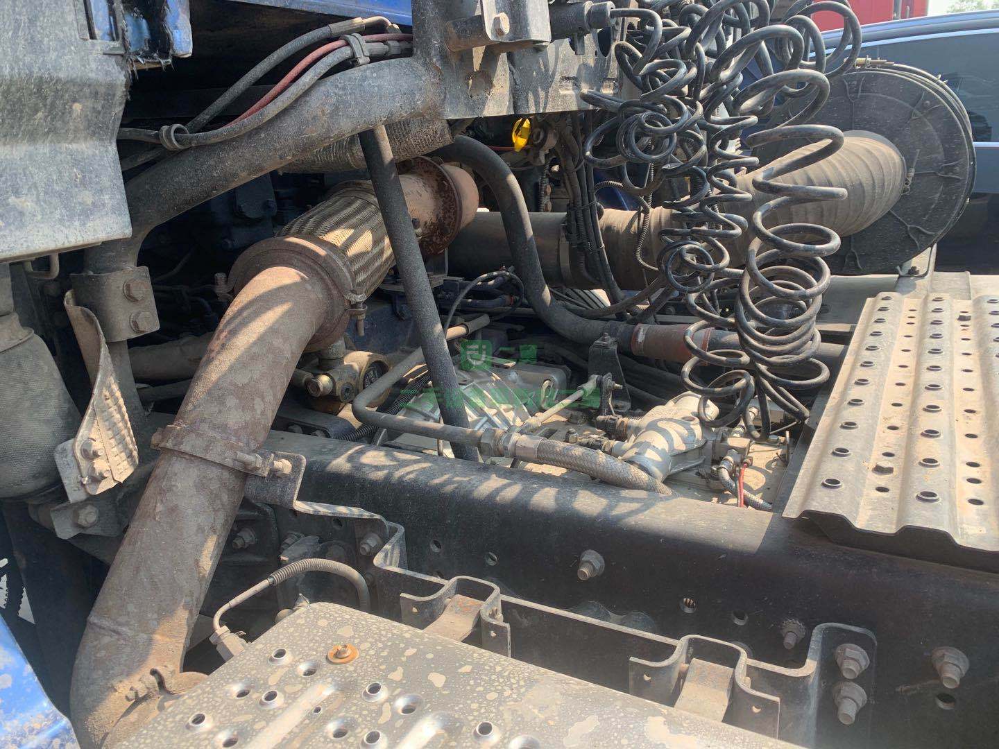 出售17年5月德龍X3000牽引車，500馬力濰柴發動機，國五排放