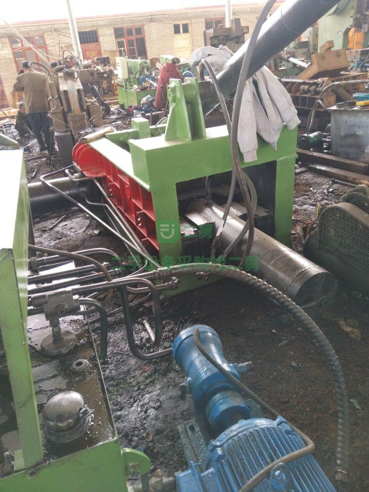 出售華宏125廢金屬壓塊機(jī)打包機(jī)
