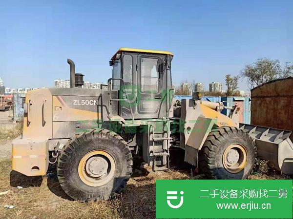 二手裝載機低價轉(zhuǎn)讓九成新裝載機