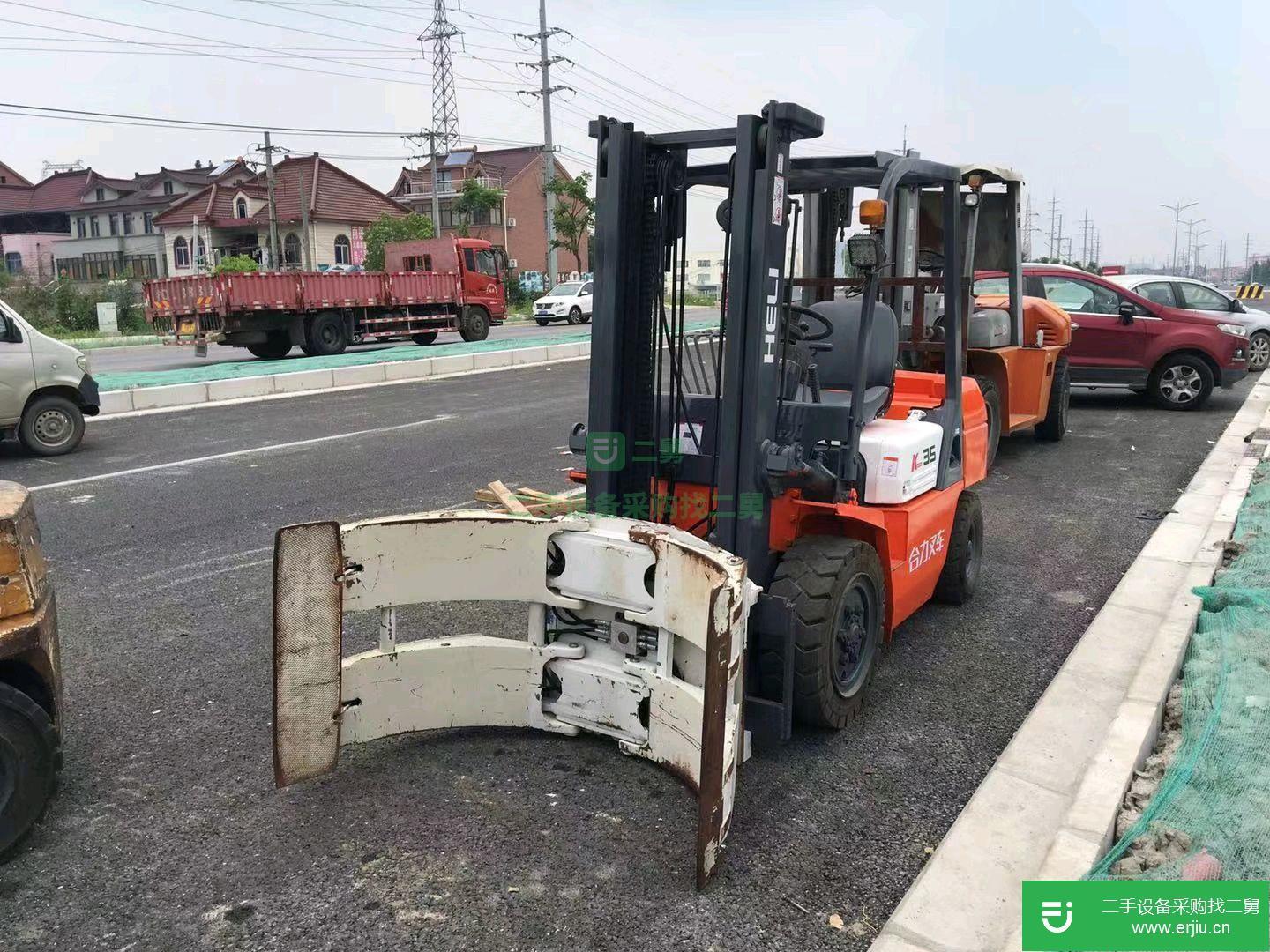 出售九成新的柴油二手叉車