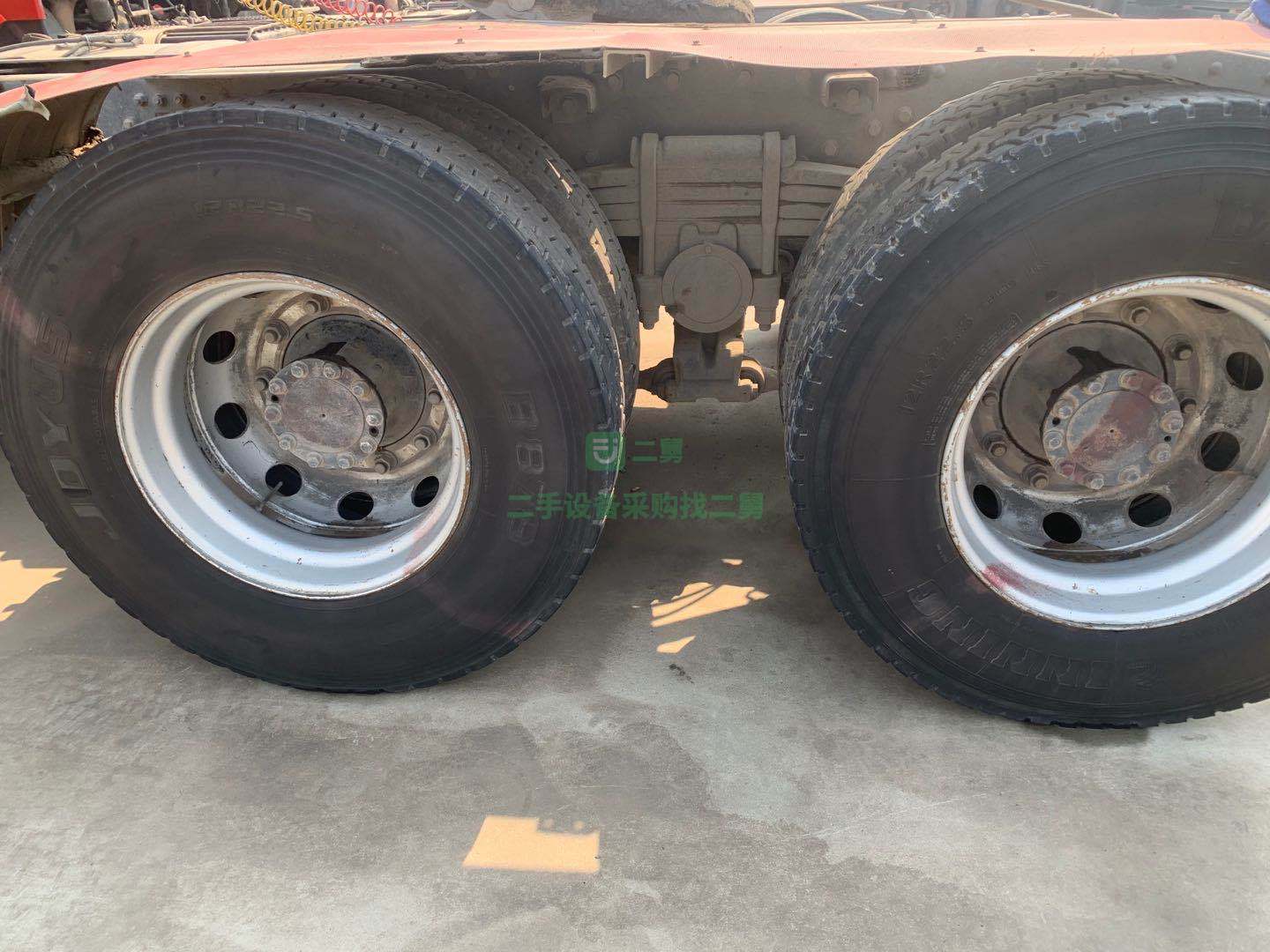 出售15年6月解放牽引車420馬力國四
