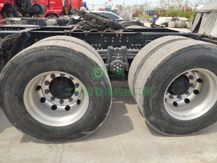 出售19年德龍新m3000/400馬力牽引車，國五排放