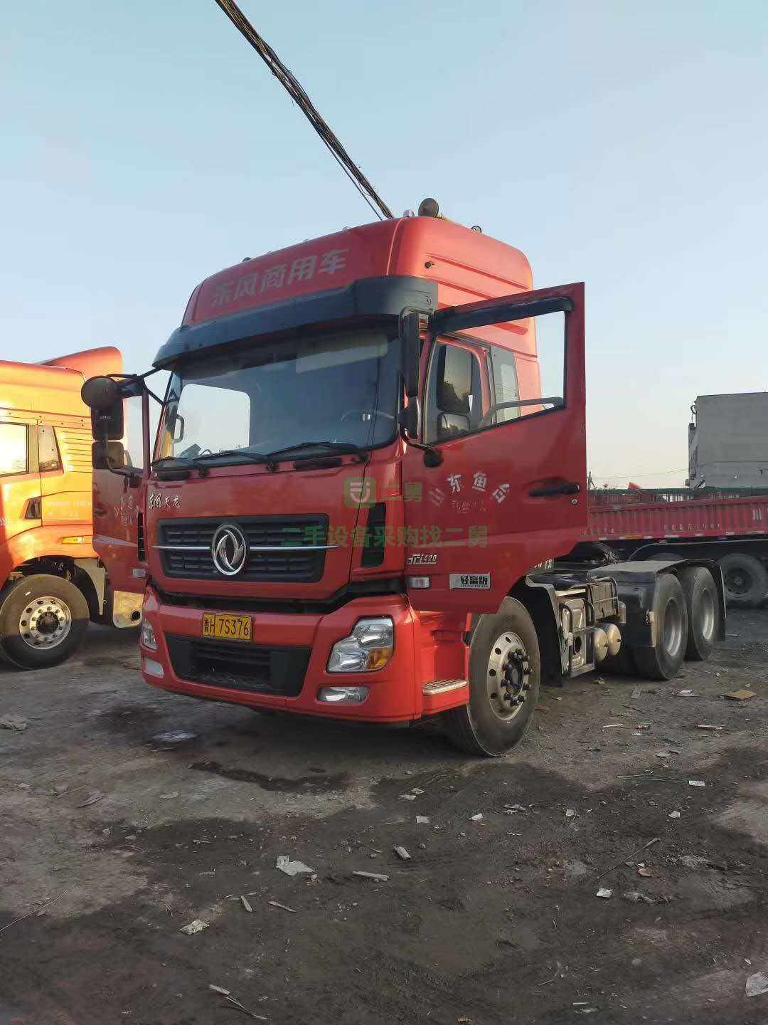 二手牽引車頭 出售二手精品牽引車 二手牽引車東風(fēng)德龍 可分期