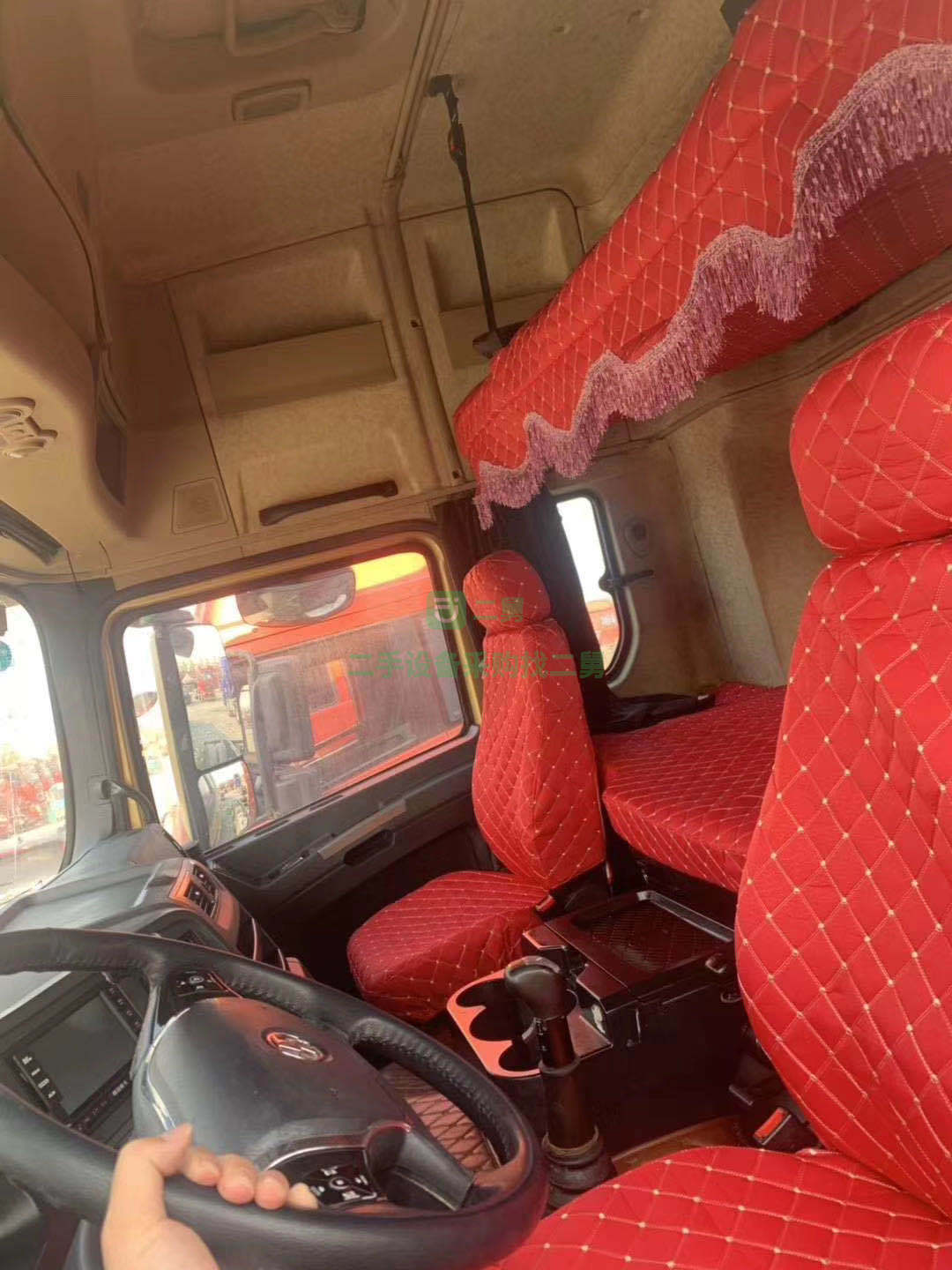 出售17年10月德龍X3000牽引車，500馬力濰柴發動機，國五排放