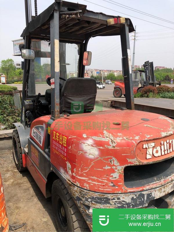 轉(zhuǎn)讓15年出廠的臺(tái)勵(lì)福二手叉車