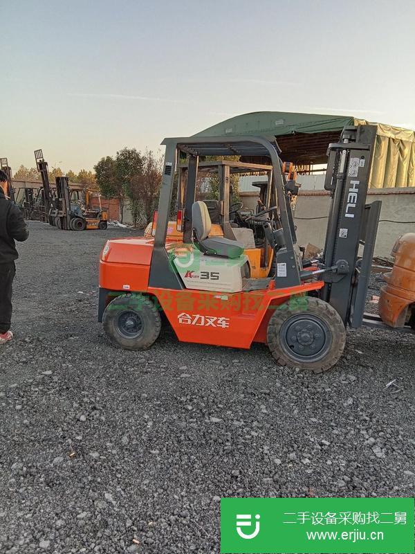 出售二手合力叉車，標(biāo)準(zhǔn)門架，新柴490發(fā)動機
