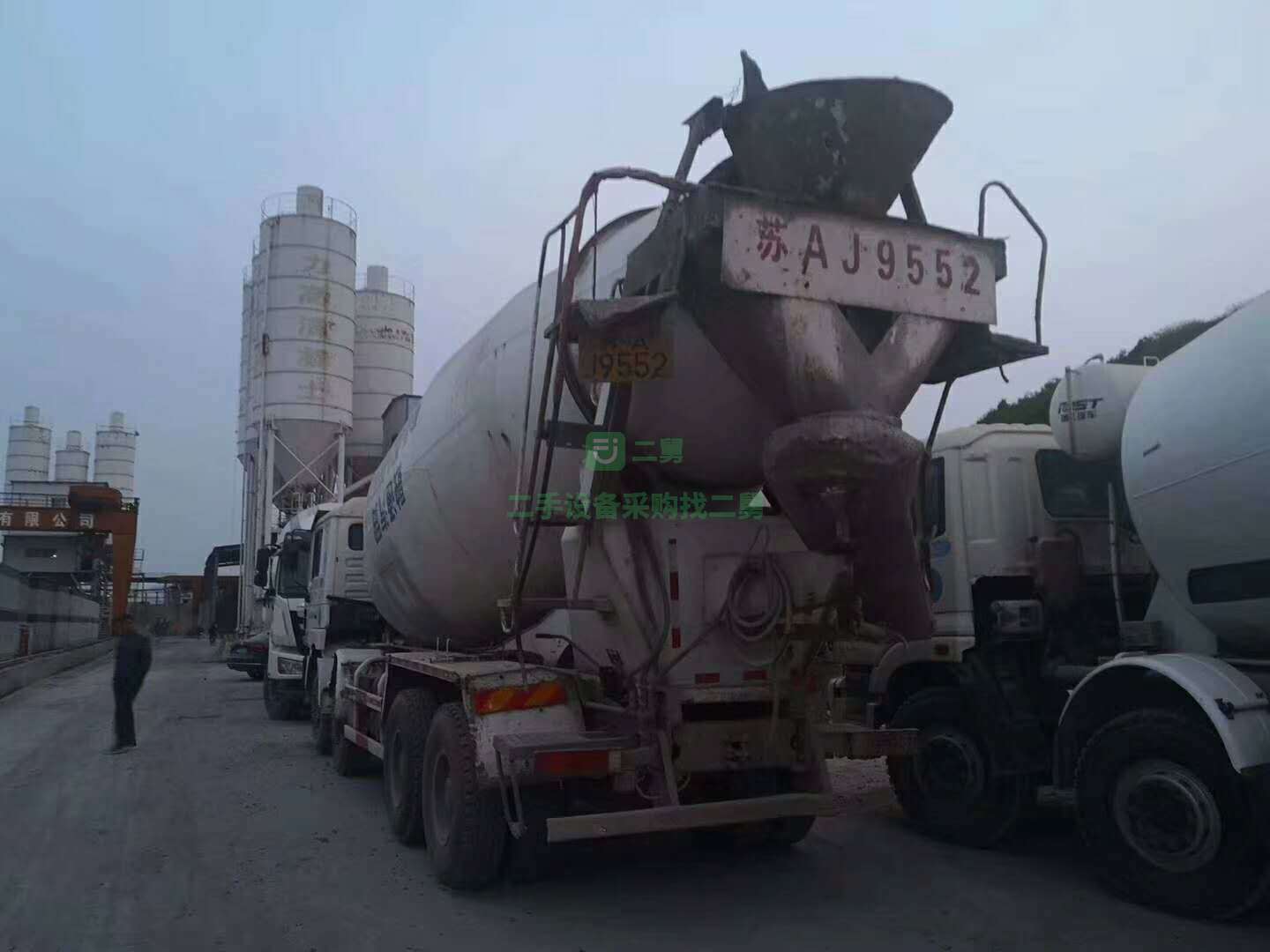 出售15年精品德龍攪拌車，二十方，國四排放