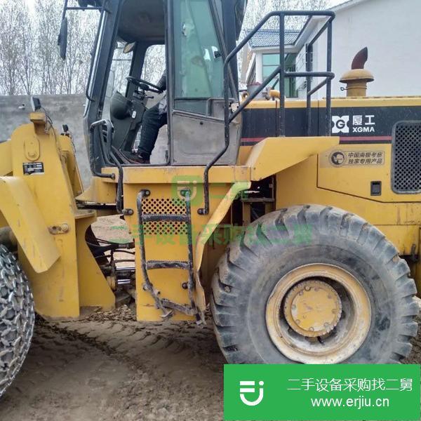 轉(zhuǎn)讓一臺(tái)二手的九成新的廈工50鏟車