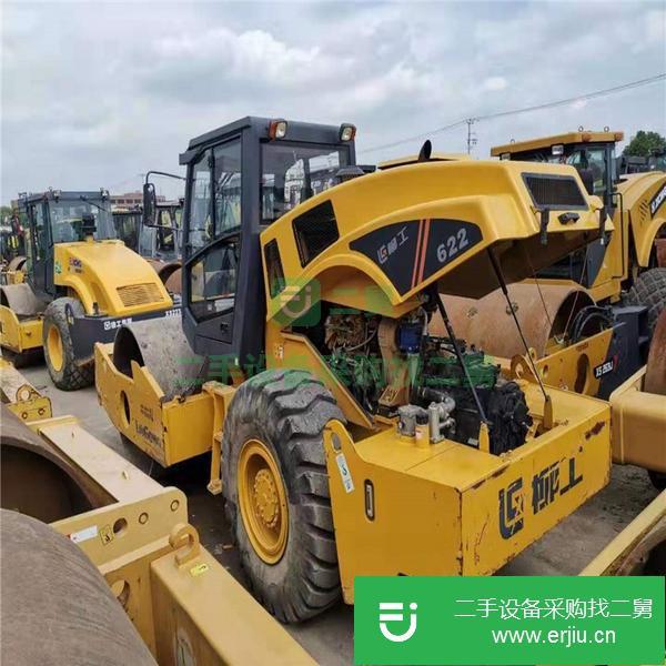 轉讓急售壓路機,20噸振動壓路機