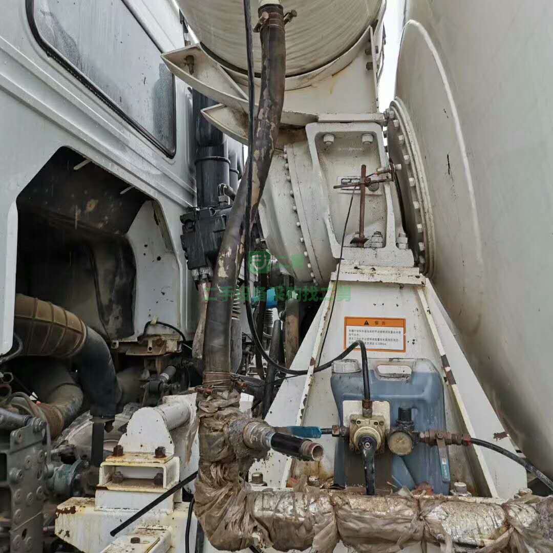 出售14年底國四豪沃?jǐn)嚢柢嚕?4方，車況好