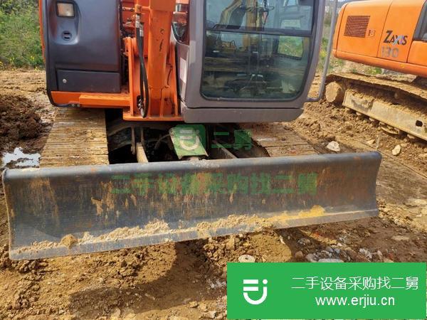 出售二手挖掘機日立60 70 120等