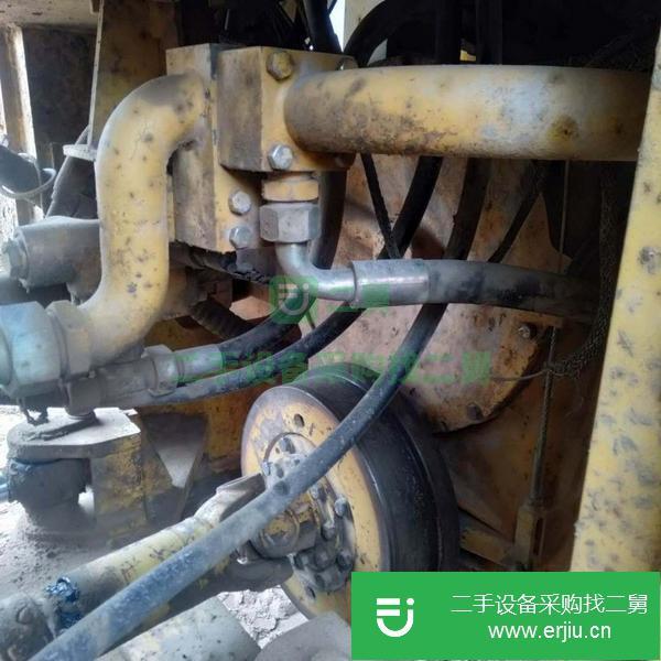 轉(zhuǎn)讓一臺(tái)二手的九成新的廈工50鏟車