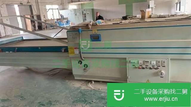 低價(jià)轉(zhuǎn)讓二手的在用真空吸塑覆膜機(jī)裝飾材料 家具表面貼覆